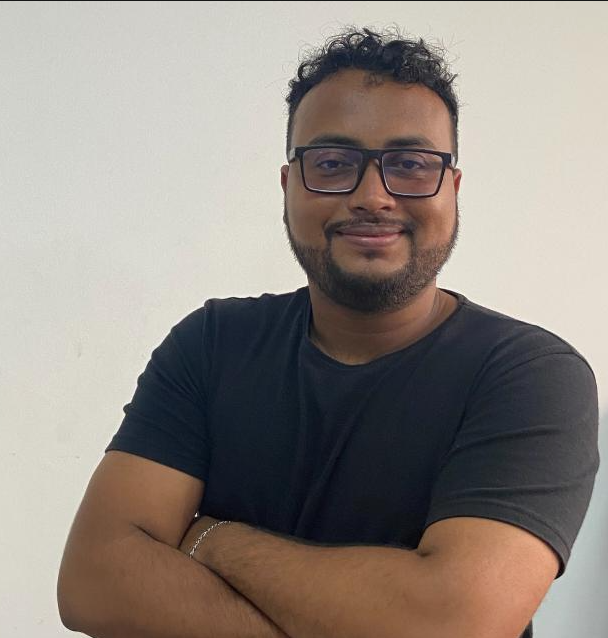 Professor(a) Valdiek Menezes
